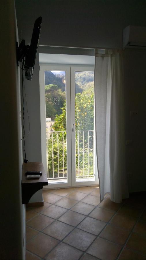 Bed and Breakfast L'Antico Giardino Vietri Exterior foto
